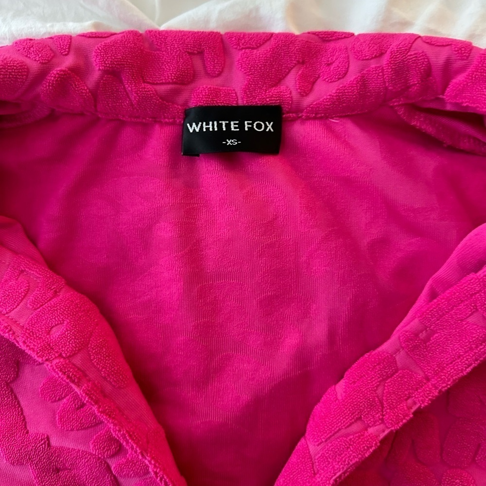 White Fox Must Have Hot Pink Terrycloth Top Size XS - Picture 6 of 8